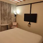 Ibis Styles מונטובן