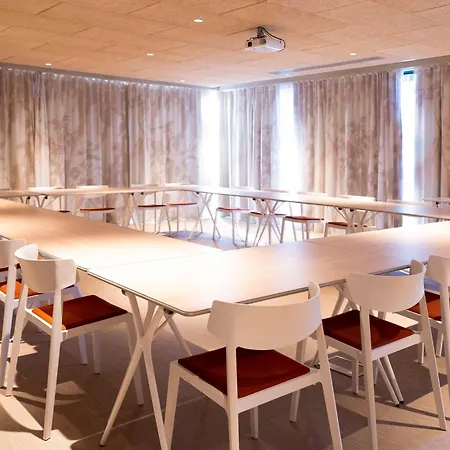 Ibis Styles Hotel 3*