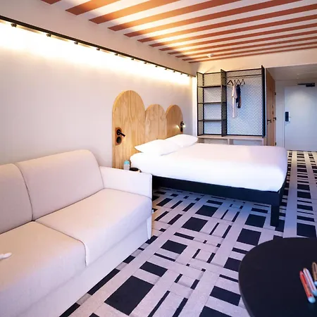 Ibis Styles Μοντωμπάν