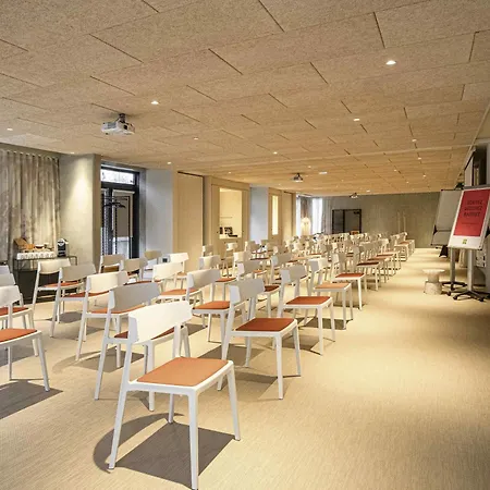 ホテル Ibis Styles 3*