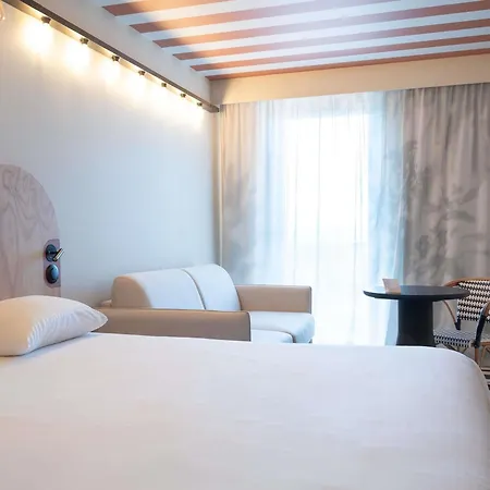 Ibis Styles فندق مونْتوبا